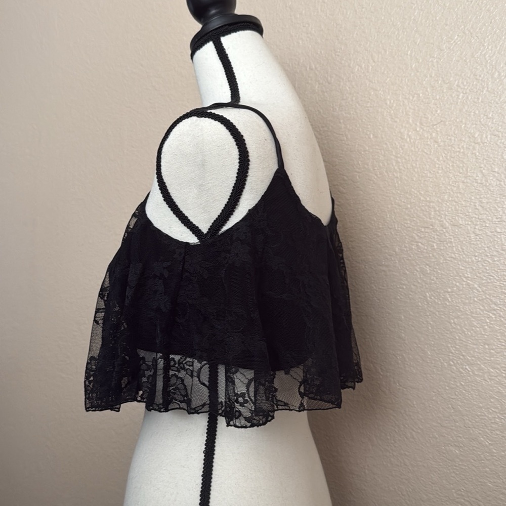Black Lace Ruffle Mini Crop Top - Picture 2 of 8